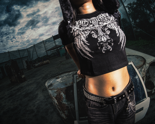 empty promises - Cropped Baby Tee